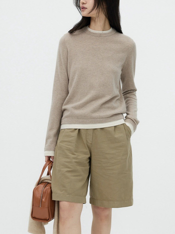 Blokkos mintázatú pulóver, látszólag két részes dizájn, kerek nyakú, hosszú ujjú