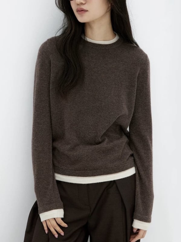 Blokkos mintázatú pulóver, látszólag két részes dizájn, kerek nyakú, hosszú ujjú