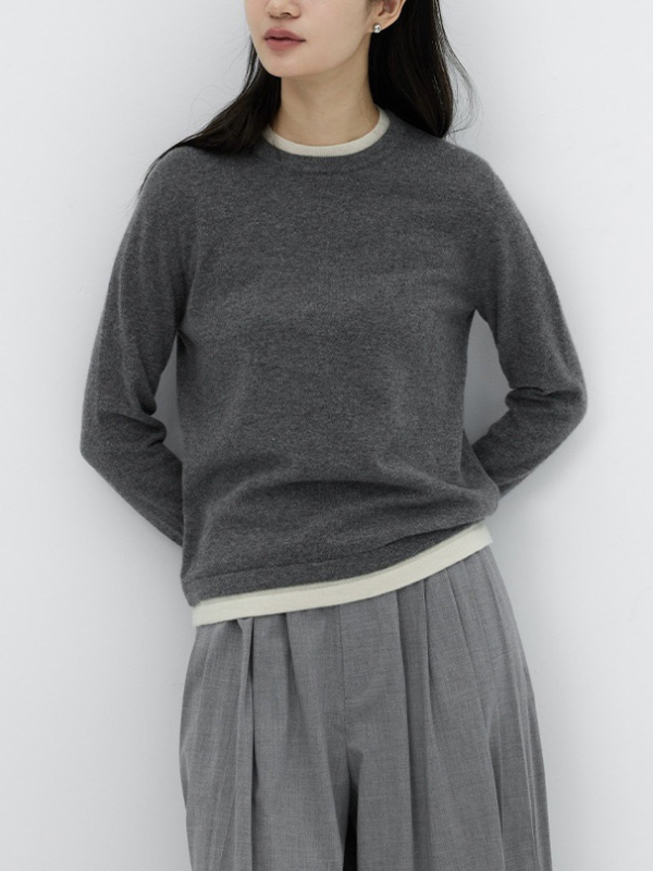 Blokkos mintázatú pulóver, látszólag két részes dizájn, kerek nyakú, hosszú ujjú