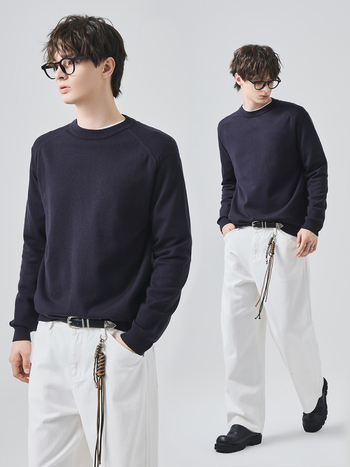 Pulover tricotat, guler rotund, mâneci lungi, amestec din fibre chimice cu 28.9% poliester, margine ribată