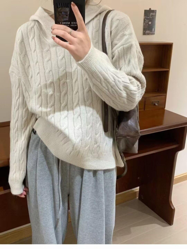 Ženski Twist pleteni hoodie džemper — široki kroj, dugi rukavi, srednja debljina, 50-70% kašmir, poliester ispod 30%
