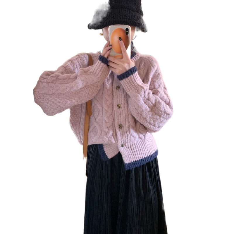 Cardigan od konoplje i akrilne smjese, kontrastni ovratnik, labav kroj, dugi rukavi, kopčano zatvaranje