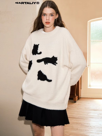 Kapucnis kötött pulóver, laza szabás, Mohair és Mink Velvet anyaggal, kerek nyakú, hímzés, téli 2024