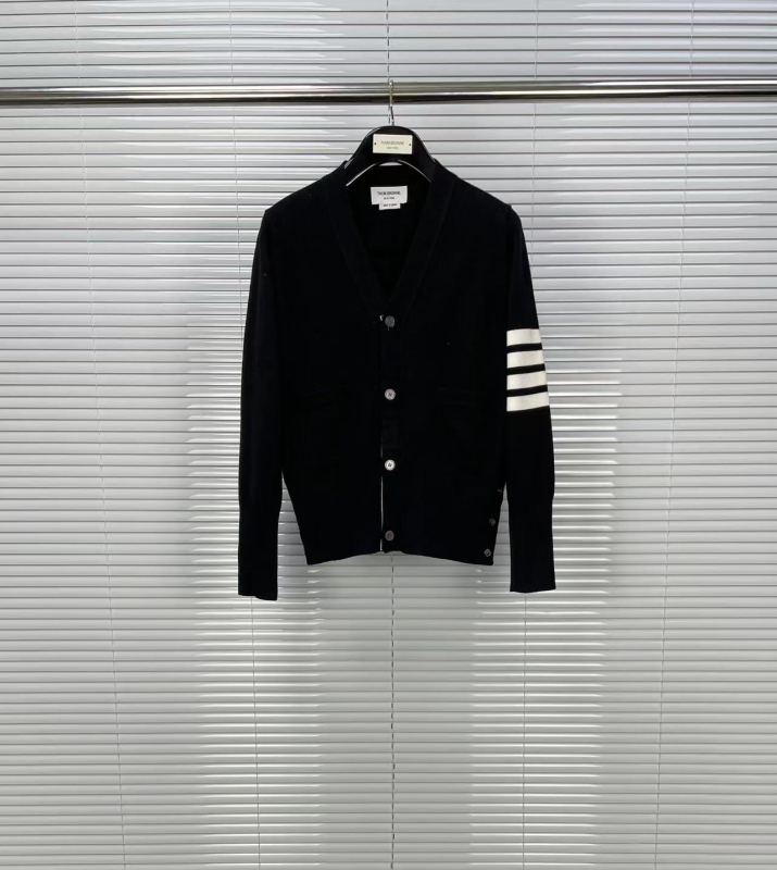 Muški kardigan u korejskom stilu, slim fit, V-izrez, dugi rukavi, 100% pamuk, pleteni kardigan, jesen 2023