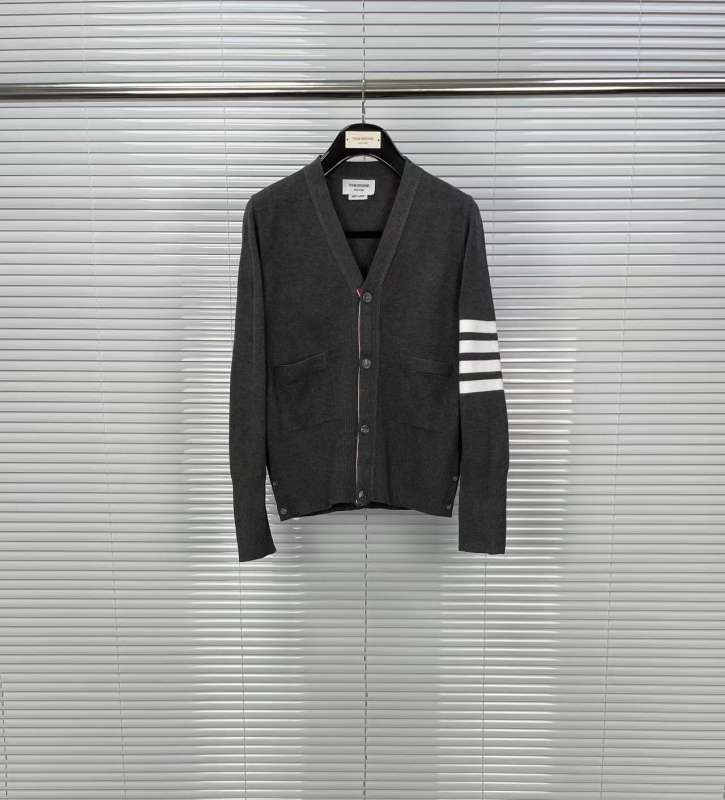 Muški kardigan u korejskom stilu, slim fit, V-izrez, dugi rukavi, 100% pamuk, pleteni kardigan, jesen 2023