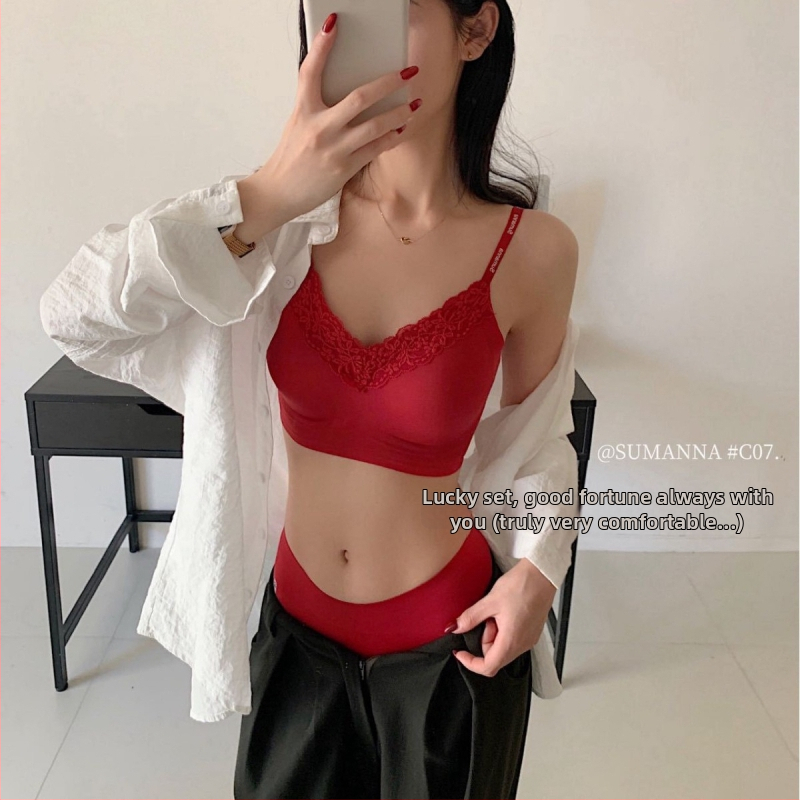 Moterų nailoninis apatinių komplektas su push-up cami, fiksuota krūtinės forma ir gražus nugara (pagrindinė audinio sudėtis: 66%)