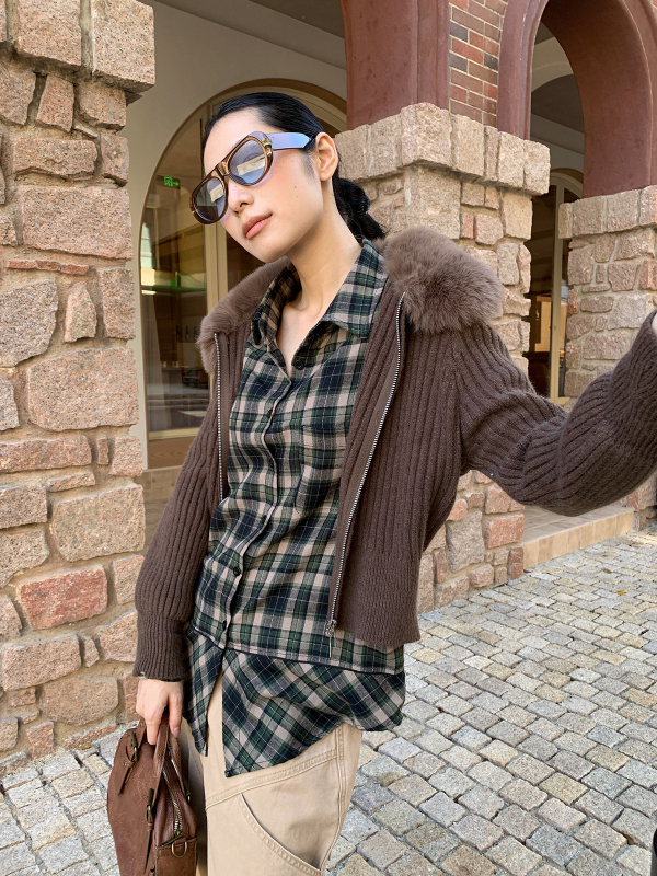 Női kötött kardigán kockás mintával és cipzárral, slim fit