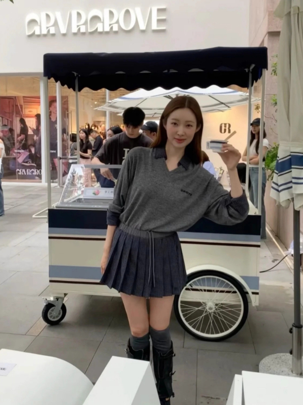 Pulover s V-izrezom, dojam dvostrukog izgleda, japansko-korejski ležerni stil, dugi rukav, glavni sastav materijala 30-50%