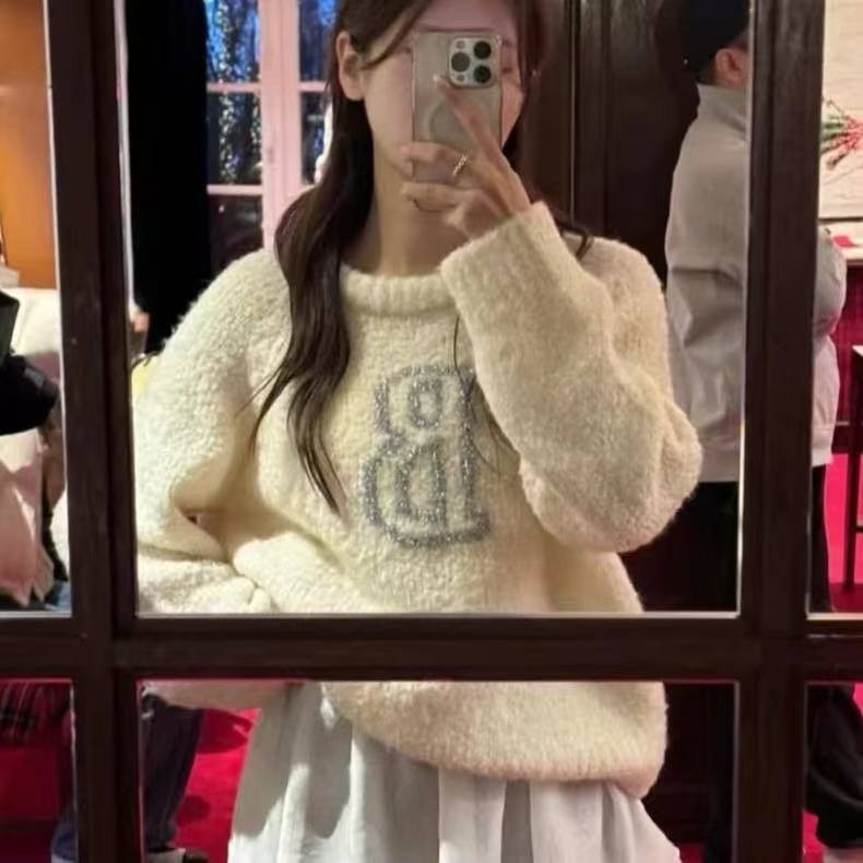 Kapucnis, raglán ujjú pulóver betűs mintával, pamut-spandex kötött anyag, laza szabás