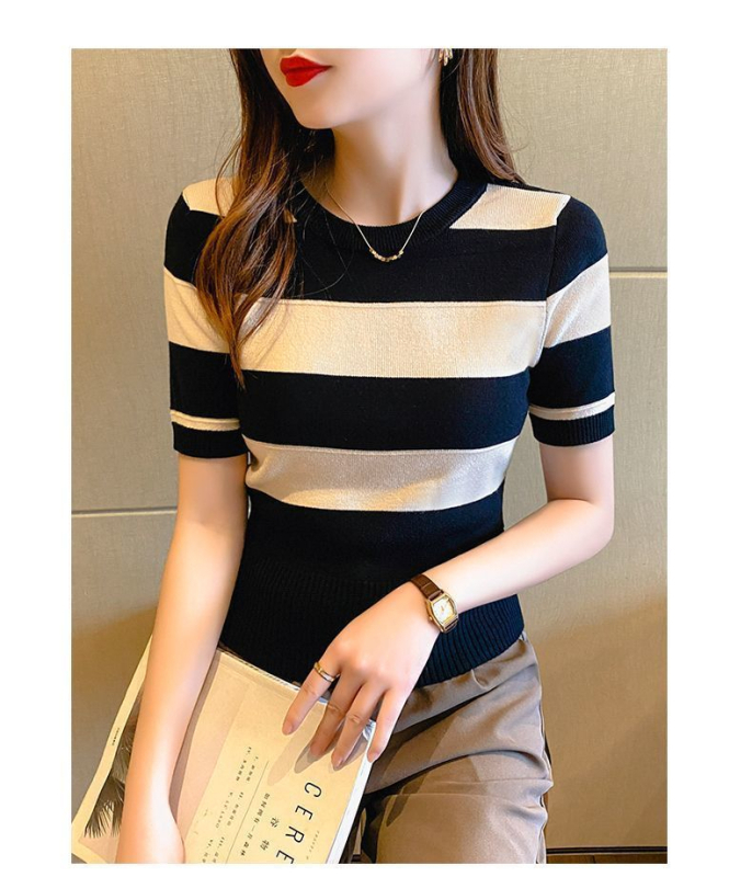 Πλεκτός γυναικείος πουλόβερ με κουκούλα από βισκόζη, ριγέ – στενή γραμμή, 3/4 μανίκια