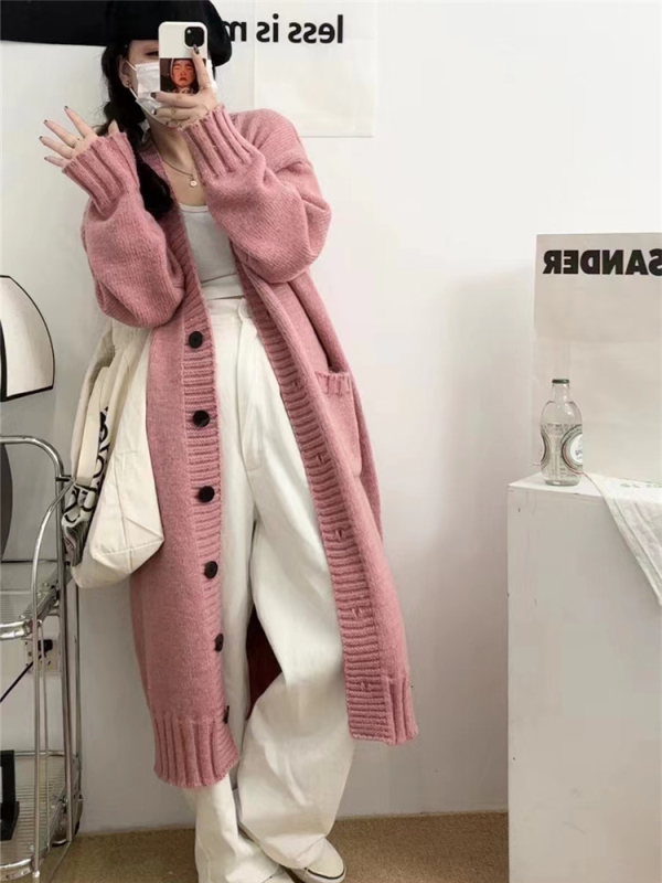 Cardigan džemper u japanskom stilu, srednja duljina, širok kroj, V-dekolte, debeli pleteni
