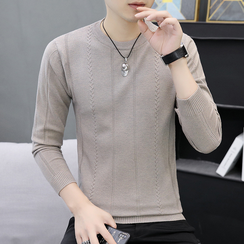 Kerek nyakú kötött pulóver csavar jacquard mintázattal, laza szabás, poliészter rostokból álló keverék