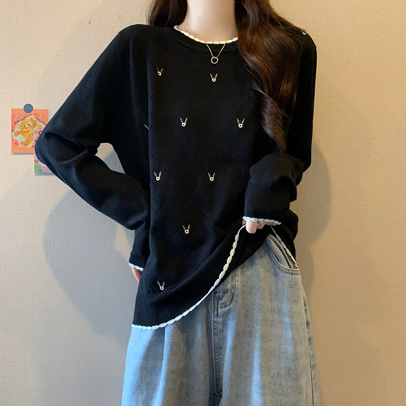 Sveter s dierovanou pleteninou, voľný strih, okrúhly výstrih, dlhé rukávy, dĺžka 50–65 cm, Mercerizovaná bavlna a polyester