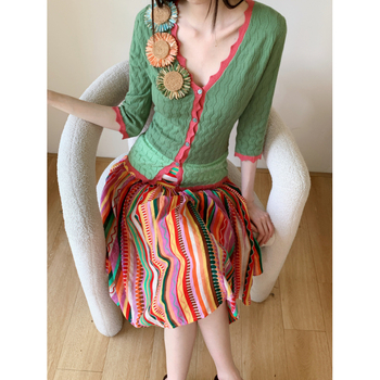 Mezgto kardigano komplektas su retro dryžine suknele — Korėjos gatvės hipster stilius, ilgos rankovės, aukštas kaklas, siauras siluetas