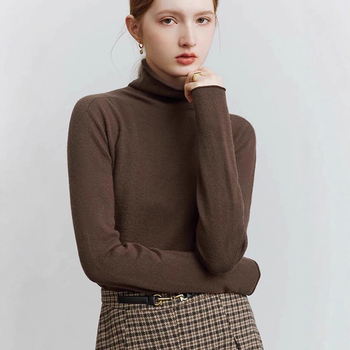 Moteriškas vilnos megztinis viršus su pusaukštos apykaklės, raglano rankovės, vienspalvis, įprastas kirpimas