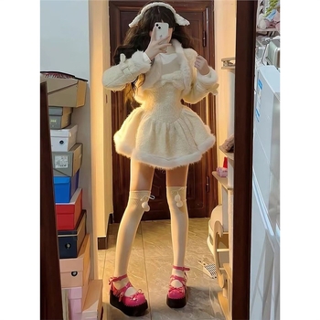 Set din două piese cu corduroy plush cu funda — jachetă scurtă din plush cu mâneci lungi și fustă scurtă tricotată, amestecuri din blană de iepure și in (≤30% fiecare), primăvara 2025