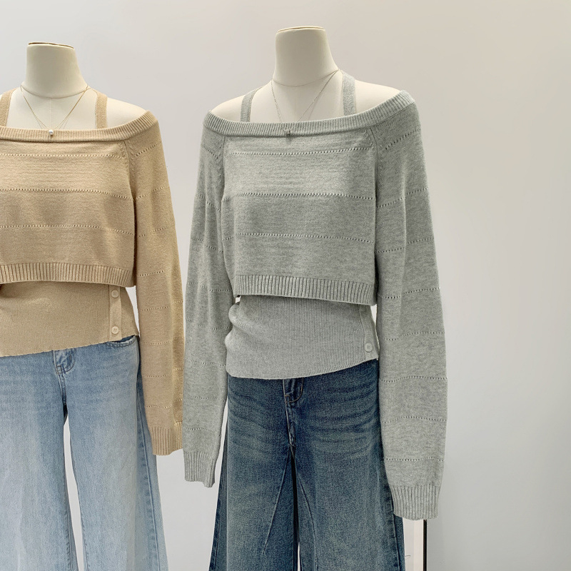 Moteriški dviejų dalių megztinis komplektas su halterio kaklu ir vienu pečiu — Poliesteris >95%, ilgomis rankovėmis, kvadrato kaklo, ilgis 50–65 cm, vienos spalvos