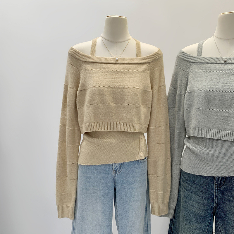 Moteriški dviejų dalių megztinis komplektas su halterio kaklu ir vienu pečiu — Poliesteris >95%, ilgomis rankovėmis, kvadrato kaklo, ilgis 50–65 cm, vienos spalvos