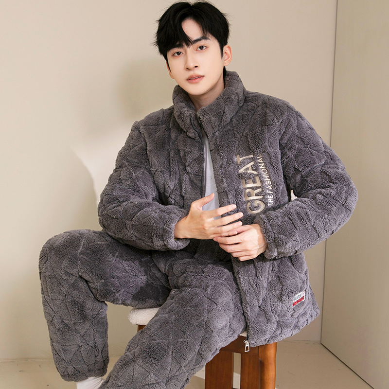 Muški fleece pidžama set, tri-slojna punjenja, extra debeli, ovratnik rever, dugi rukavi, hlače, za kućnu upotrebu.