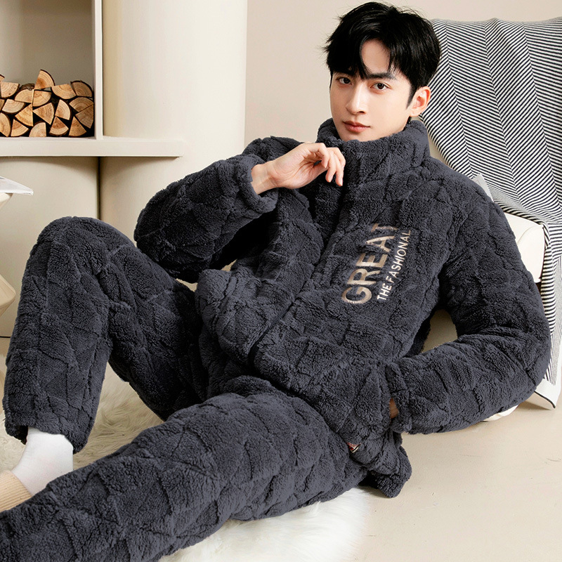 Muški fleece pidžama set, tri-slojna punjenja, extra debeli, ovratnik rever, dugi rukavi, hlače, za kućnu upotrebu.