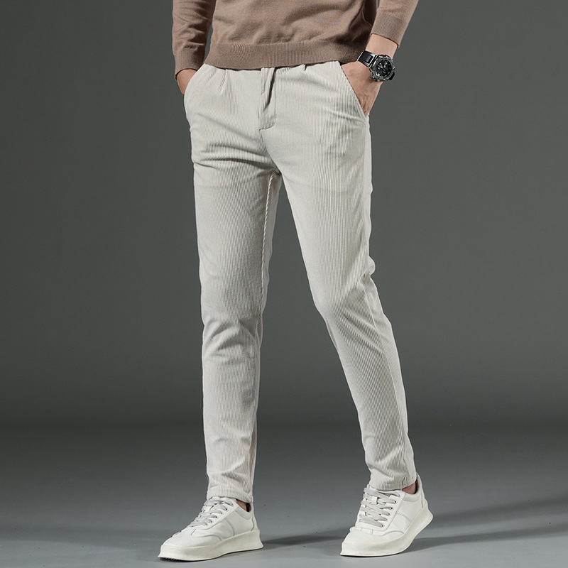 Corduroy zimske muške hlače – uski kroj (slim fit), ravne nogavice, srednji pojas, zatvarač, poslovni casual