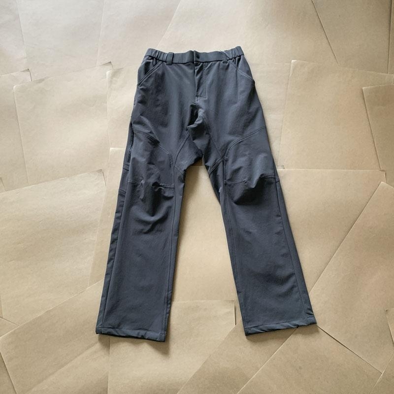 Muške casual hlače s flis podstavom i vodootpornim soft-shellom, opuštena krojena, srednja visina struka, tkanina nylon-spandex