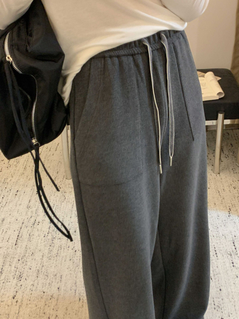 Ženske široke hlače, visokim strukom, ravni kroj, debeli materijal, smjesa viskoze i poliestera, džepovi, casual stil