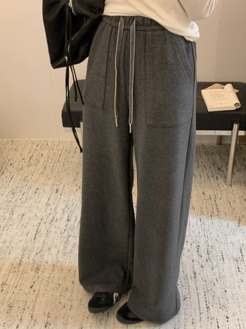 Ženske široke hlače, visokim strukom, ravni kroj, debeli materijal, smjesa viskoze i poliestera, džepovi, casual stil