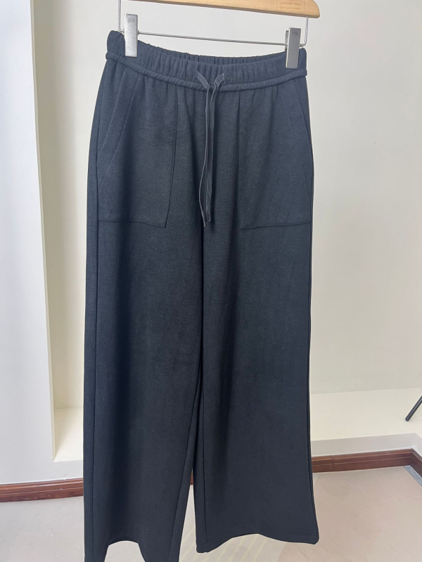 Ženske široke hlače, visokim strukom, ravni kroj, debeli materijal, smjesa viskoze i poliestera, džepovi, casual stil