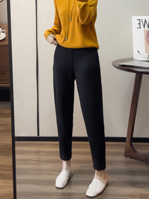 Damske opuštene trenirke u stilu mrkve, jesen-zima, opuštena silueta, cropped hareem hlače