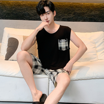 Férfi modal-pamut pizsama készlet: ujjatlan felső és rövidnadrág, lélegző és könnyű nyárra; anyag Modal, 141–160 g/m², kerek nyak