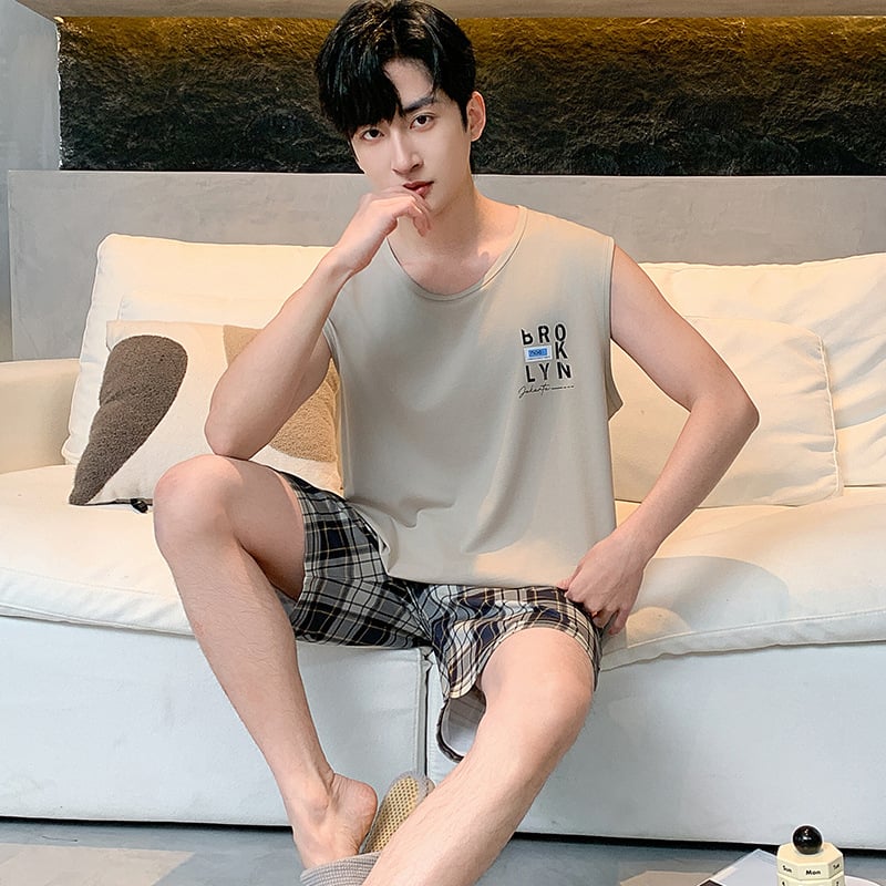 Férfi modal-pamut pizsama készlet: ujjatlan felső és rövidnadrág, lélegző és könnyű nyárra; anyag Modal, 141–160 g/m², kerek nyak