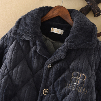 Férfi flanel pizsama szett, háromrétegű quiltelt, vastag, galléros nyakkal, hosszú ujjú, nadrágos, 100% poliészter, téli kiadás 2025