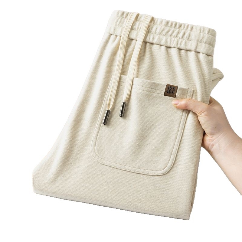 Üzleti-kényelmes nadrág, lazább szabás, középmagas derék, övvel, cipzáras zárás, vastag téli anyag