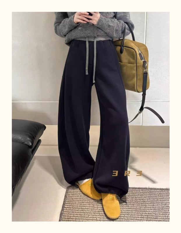 Mindennapi nadrágok, széles szárú sablás vonal, magas derék, pamut-poliészter keverék, mikro-elasztikus