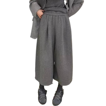 Női egyenes szabású gyapjú nadrág, magas derék, szűk szabás, 95%+ gyapjú tartalom, téli 2025, városi stílus