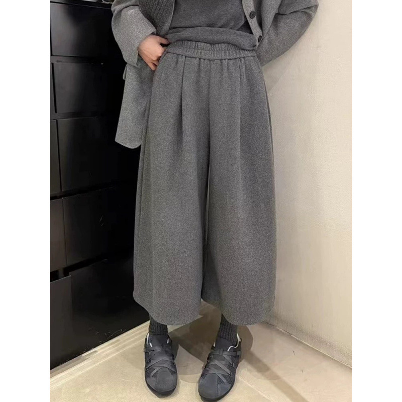 Női egyenes szabású gyapjú nadrág, magas derék, szűk szabás, 95%+ gyapjú tartalom, téli 2025, városi stílus