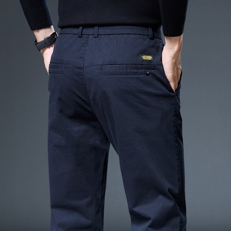 Muške hlače ravnog kroja za poslovnu svakodnevicu, gusta jesenja tkanina, srednji pojas, zatvarač, mikroelastičnost, džepovi