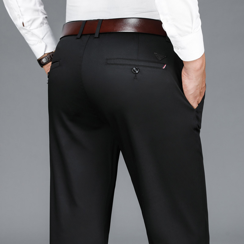 Nadrág férfiaknak, mindennapi, egyenes szárú, középmagasságú derekú, övvel, cipzárral, pamut-poliészter-spandex keverék (59% pamut, 38% poliészter, 3% spandex)