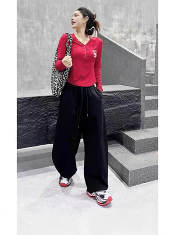 Női hip-hop street dance szabadidőnadrág, egyenes szabású, széles szárú, elastikus derék, poliészter-pamut-organikus pamut keverék, nyár 2025