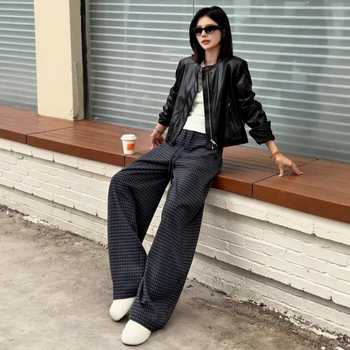 Női denim nadrág fleece béléssel, kockás mintával, magas derékkal, széles szabású