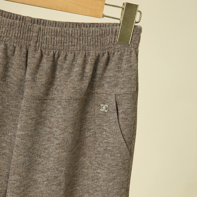 Moteriškos storos poliesterinės kelnės su šilumos pamušalu, laisvas kirpimas, devynių taškų ilgis, rudens 2025, kasdienio pagrindinio stiliaus