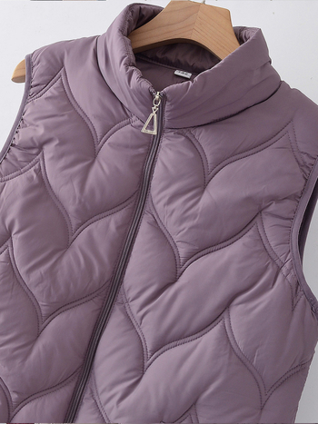 Zimska vesta za starije žene, punjenje od perje-bavla, materijal poliester (>95%), duljina 50–65 cm, bez ovratnika, bez glačanja