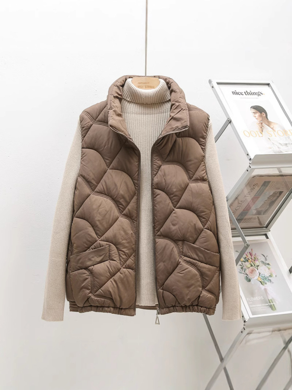 Vesta damă cu guler înălțat, fermoar frontal, pentru toamnă–iarnă, stil casual elegant, umplutură din bumbac, țesătură poliester