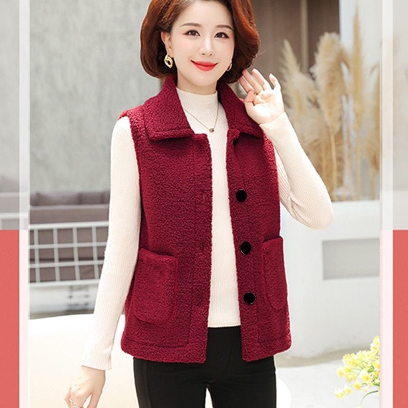 Vesta damă (Ultra-Short, decolteu în V, croială în linie A, lână de miel tricotată)