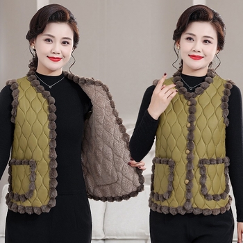 Ujjatlan mellény V-nyakkal, fleece-béléssel, selyemszerű töltettel és műszőrmével, poliészter 80–90%