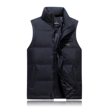 Muški slim-fit puffer vest sa stojećim ovratnikom, zatvaračem i višestrukim džepovima, zimska upotreba