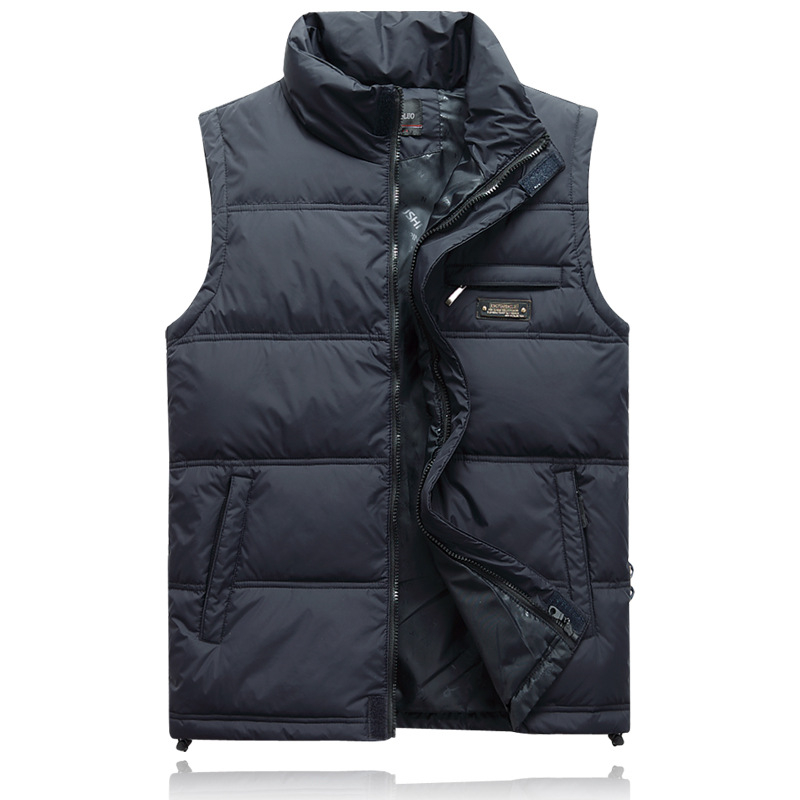 Muški slim-fit puffer vest sa stojećim ovratnikom, zatvaračem i višestrukim džepovima, zimska upotreba