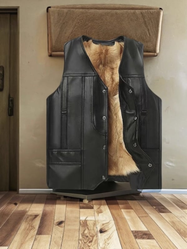 Pravá hovädzia koža s kožušinovou podšívkou, cardigan vesta s V-krkom, úzky strih, vrecká s patchami