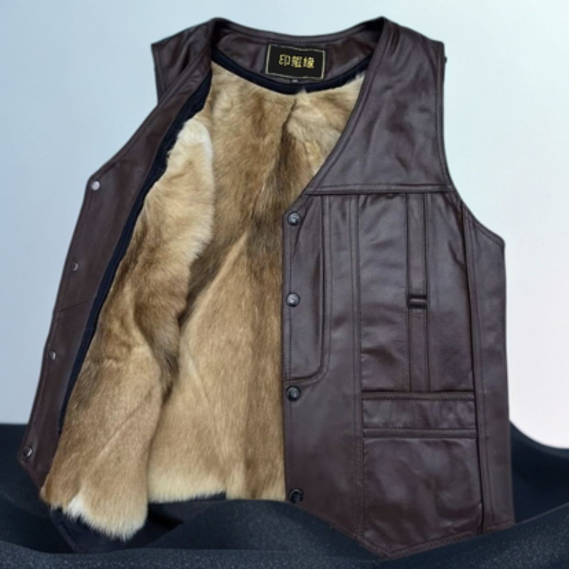 Pravá hovädzia koža s kožušinovou podšívkou, cardigan vesta s V-krkom, úzky strih, vrecká s patchami